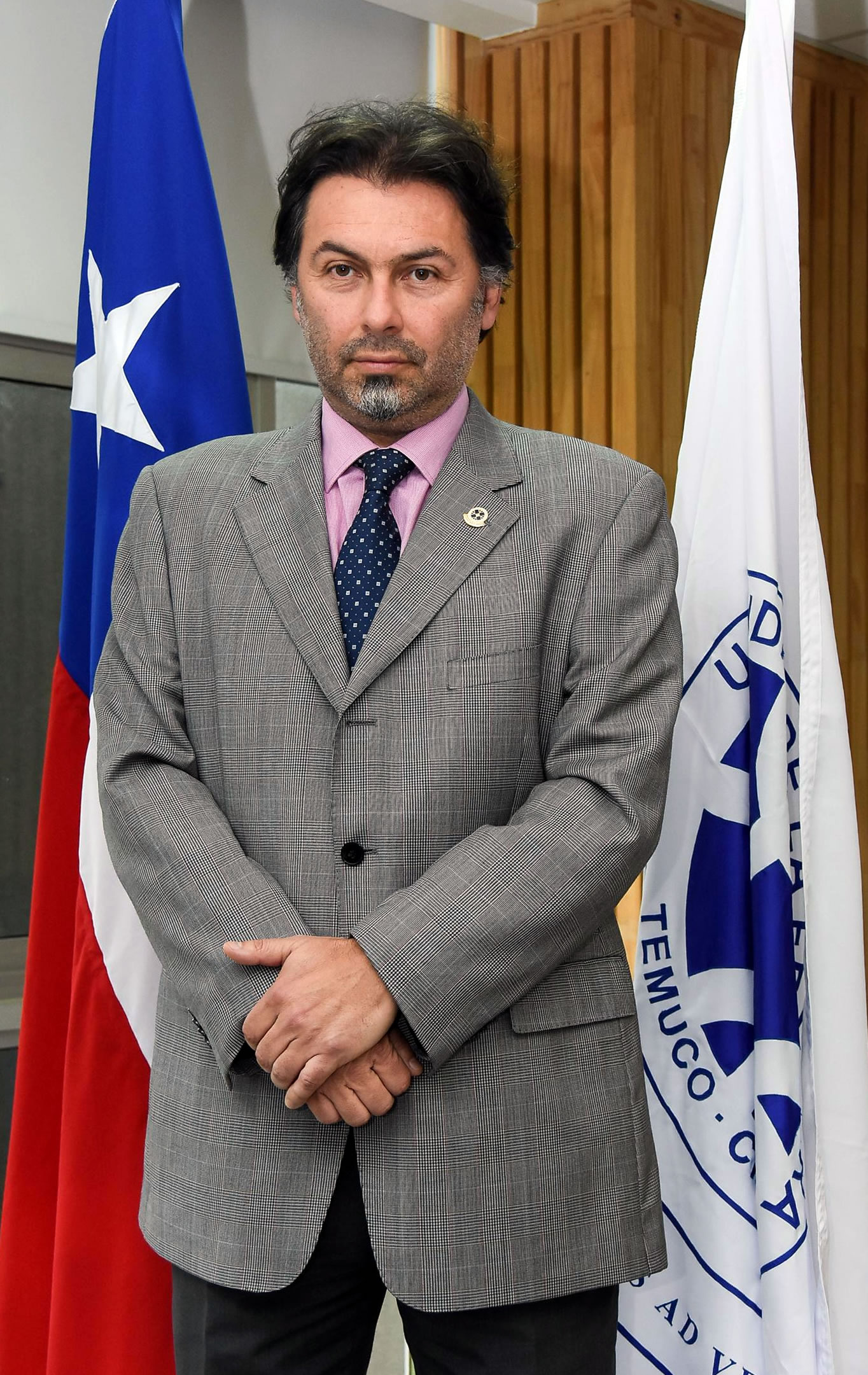 Dr. Rodrigo Navia